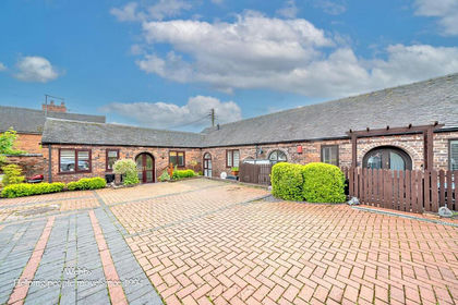 Barn Conversion for sale in Shareshill