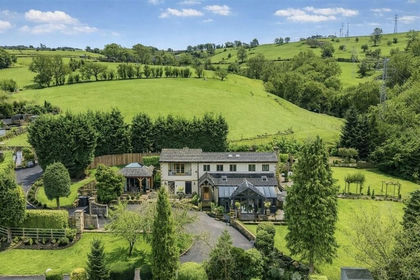 9 acres of Country Estate for sale in Chisworth