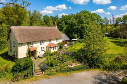 4.4 acres of Cottage for sale in Winkleigh
