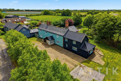 2.5 acres of House with Land for sale in Palgrave