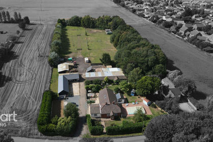 3.1 acres of Equestrian property for sale in Whaplode