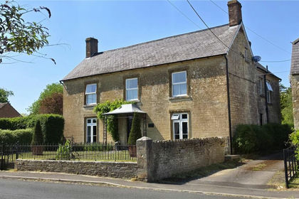 1.5 acres of House with Land for sale in Marnhull