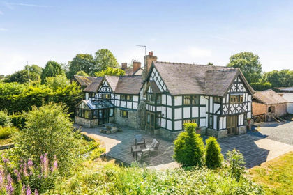 14.5 acres of Equestrian property for sale in Pembridge
