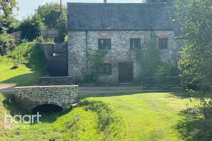 1.5 acres of Land for sale in Llanbadoc