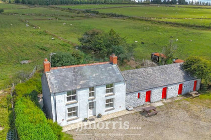 5 acres of Smallholding for sale in Maenclochog