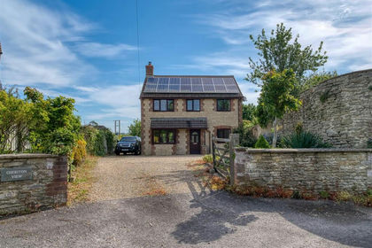 2.9 acres of House with Land for sale in North Cheriton