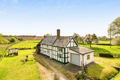 3 acres of Cottage for sale in Marden