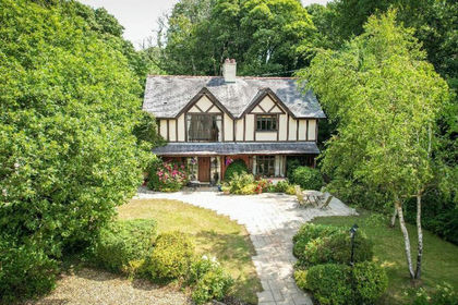 2 acres of House with Land for sale in Y Felinheli