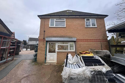 Warehouse for sale in Brentford and Isleworth