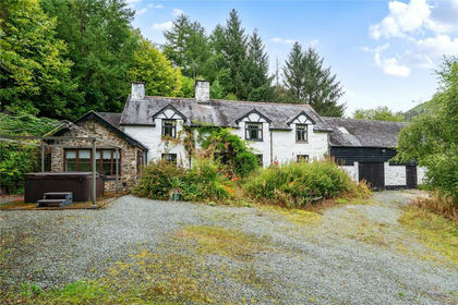 5.4 acres of Land for sale in Llanidloes Without