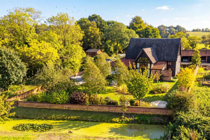 Barn Conversion for sale in Wortwell