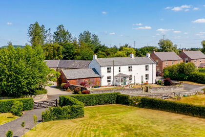 2 acres of Farmhouse for sale in Stannington