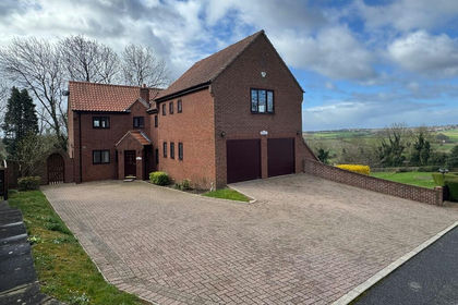 3 acres of House with Land for sale in Blidworth