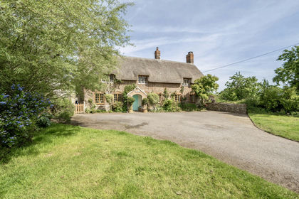 4.8 acres of Farmhouse for sale in Wellington