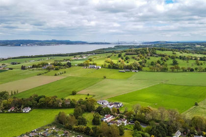 2.4 acres of House with Land for sale in Bathgate and Linlithgow