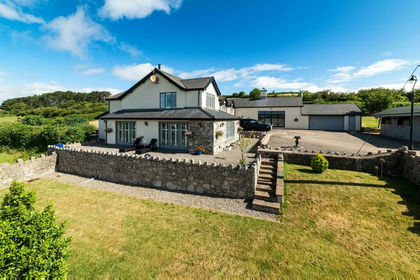 5 acres of Equestrian property for sale in Trelawnyd and Gwaenysgor