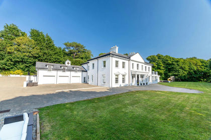 2 acres of House with Land for sale in undefined