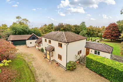 1.6 acres of House with Land for sale in Wymondham