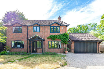 1 acre of House with Land for sale in Aldermaston