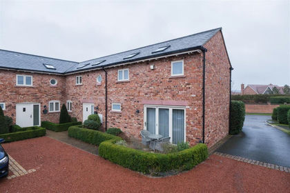 Land for sale in Stretton