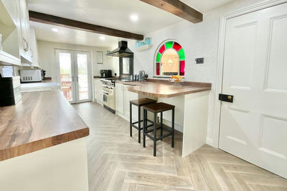 1.3 acres of Cottage for sale in Hinstock