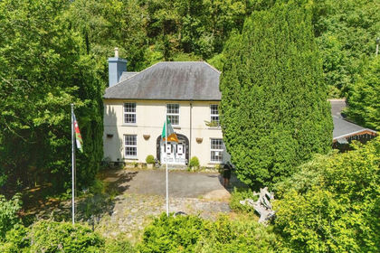 1.3 acres of House with Land for sale in Arthog