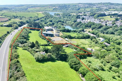 4.9 acres of House with Land for sale in Penryn