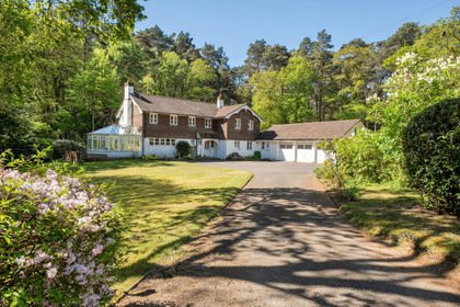 1.6 acres of House with Land for sale in Seale and Sands