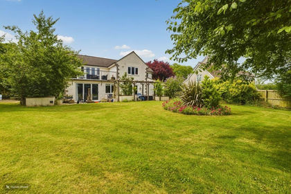 1 acre of House with Land for sale in The Charltons