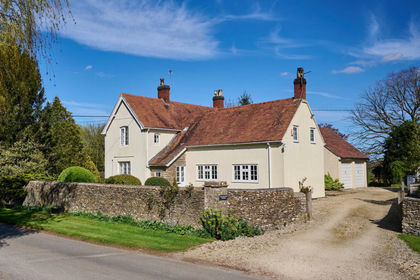 1.5 acres of Cottage for sale in Sherston