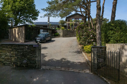 3 acres of House with Land for sale in Salcombe