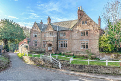 1 acre of Historic House for sale in Coventry North West
