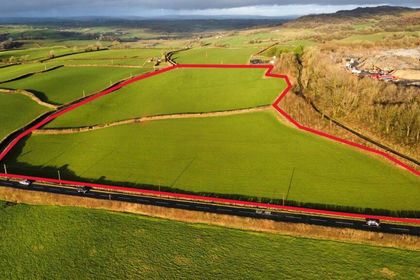 15.2 acres of Agricultural Land for sale in Llangyndeyrn