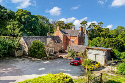 6.8 acres of Multiple Dwelling Property for sale in Hulland