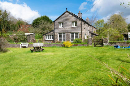 15 acres of Farmhouse for sale in Lewtrenchard