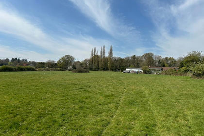6 acres of House with Land for sale in Bovingdon