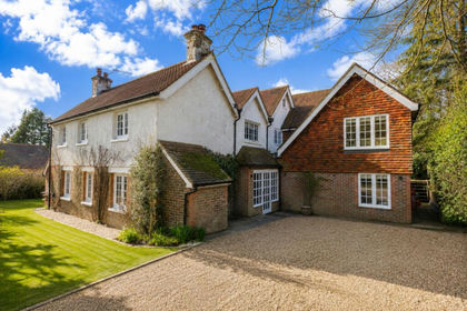 1 acre of House with Land for sale in Heathfield and Waldron