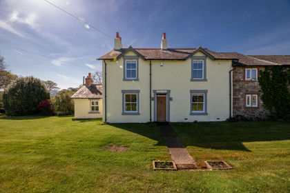 1 acre of Farmhouse for sale in Gosforth