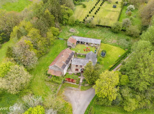 1 acres of House with Land for sale in Llanhennock