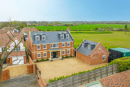 3 acres of House with Land for sale in Burnham-on-Crouch