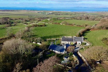 3 acres of Farmhouse for sale in Dyffryn Ardudwy