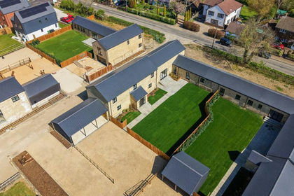 Barn Conversion for sale in Haynes