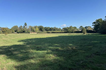 3.5 acres of Equestrian property for sale in Curdridge