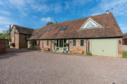 Land for sale in Besford