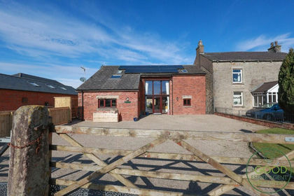 Barn Conversion for sale in Woodplumpton