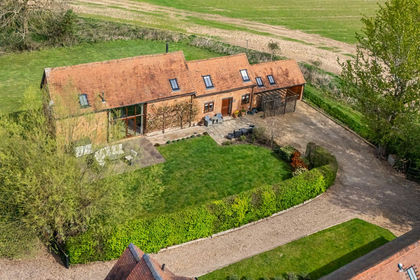 Barn Conversion for sale in Warwick