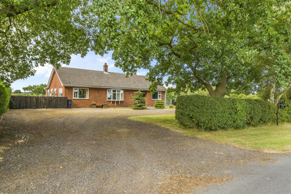 4.5 acres of House with Land for sale in Middle Rasen