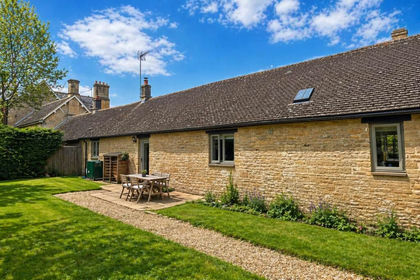 Barn Conversion for sale in Lyneham