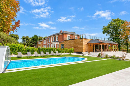 2.5 acres of Country Home for sale in Netley Marsh