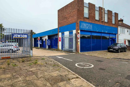 Warehouse for sale in Watford